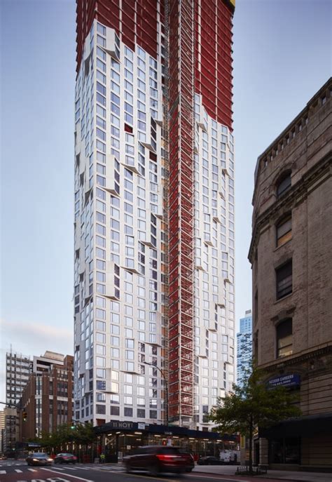 Studio Gang’s first residential tower in New York ripples with 